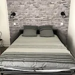 Bel T2 Refait A Neuf Avec Piscine Couverte De Juin A Fin Septembre, Pres Des Stations De Avec Navette Et Draps Et Serviettes Compris Appartement