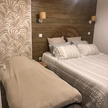 Bel T2 Refait A Neuf Avec Piscine Couverte De Juin A Fin Septembre